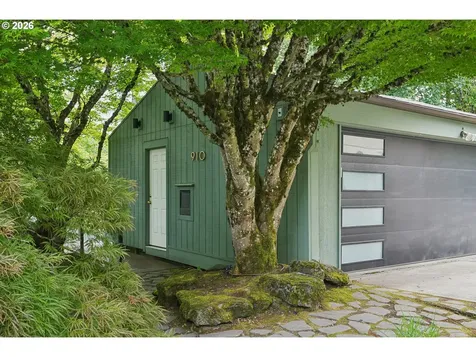 910 SW Canning Street Portland OR 97201
