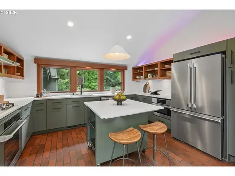 910 SW Canning Street Portland OR 97201