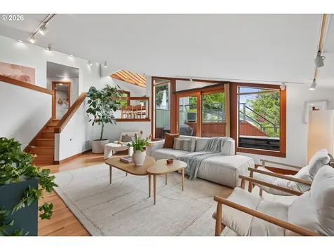 910 SW Canning Street Portland OR 97201
