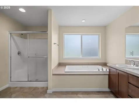 5626 NE Vino Court Hillsboro OR 97124