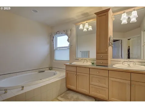 265 Horizon Drive Kalama WA 98625