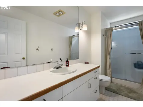 15540 Partridge Drive Lake Oswego OR 97035