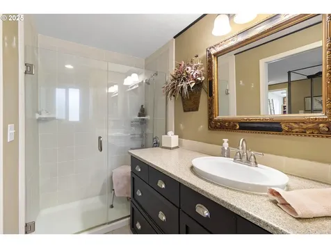 17585 Kirkwood Street Gladstone OR 97027