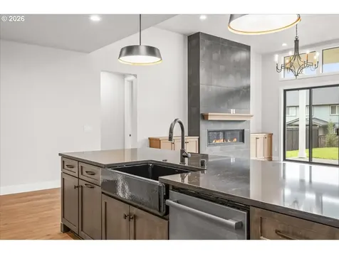 760 N V Street Washougal WA 98671