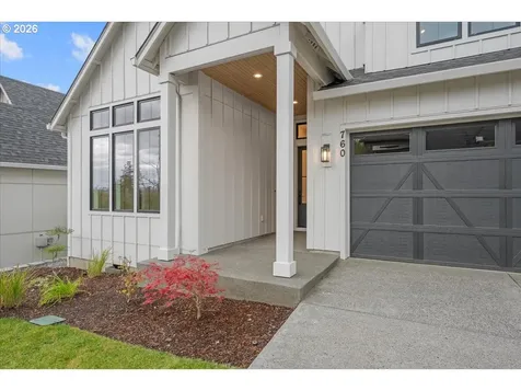 760 N V Street Washougal WA 98671