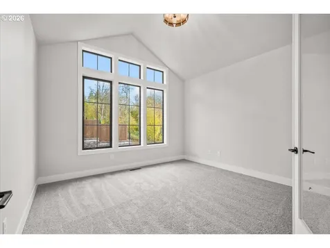 760 N V Street Washougal WA 98671