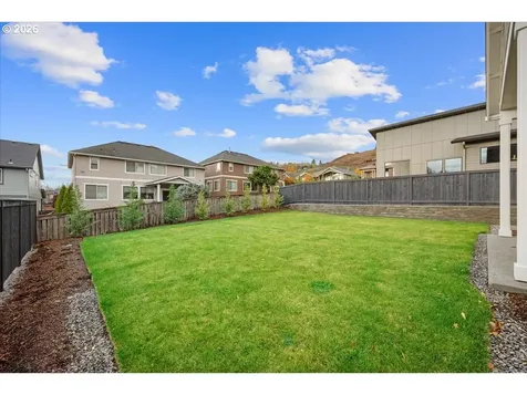 760 N V Street Washougal WA 98671