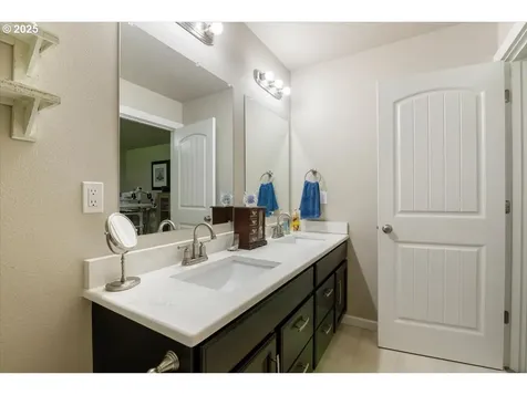 201 Ironwood Court Lyons OR 97358