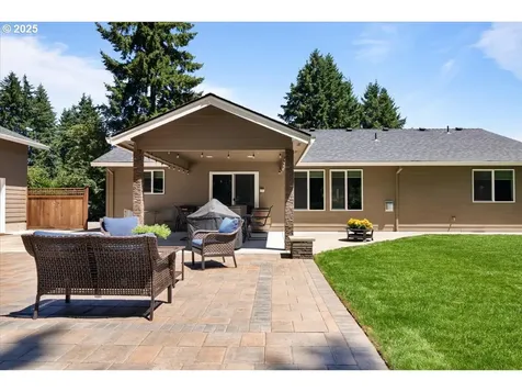 201 Ironwood Court Lyons OR 97358
