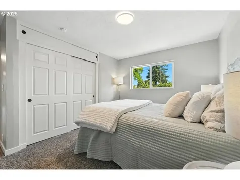 1342 Quinalt Street Springfield OR 97477
