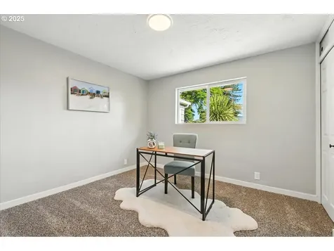 1342 Quinalt Street Springfield OR 97477