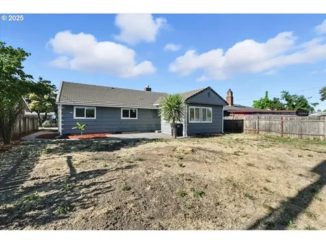 1342 Quinalt Street Springfield OR 97477