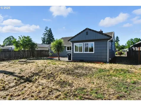 1342 Quinalt Street Springfield OR 97477
