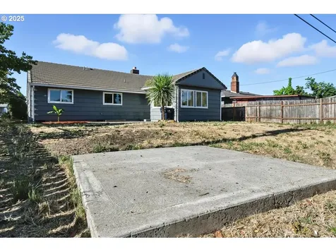 1342 Quinalt Street Springfield OR 97477