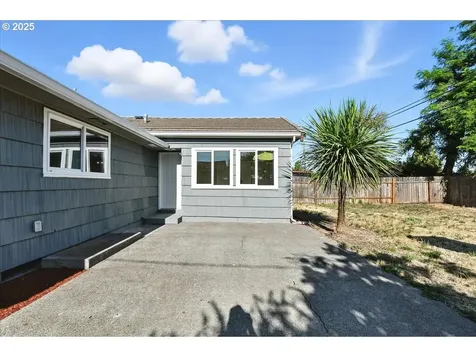 1342 Quinalt Street Springfield OR 97477