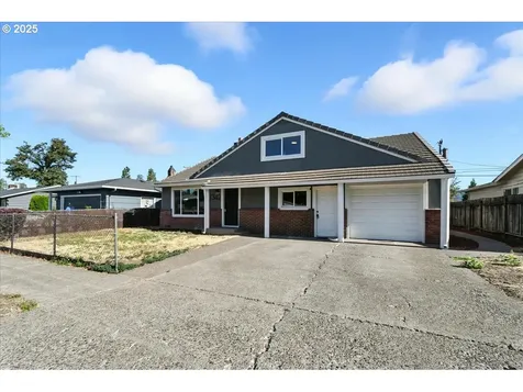 1342 Quinalt Street Springfield OR 97477