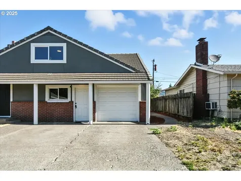 1342 Quinalt Street Springfield OR 97477