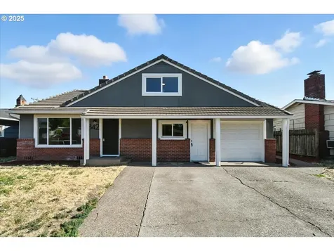 1342 Quinalt Street Springfield OR 97477