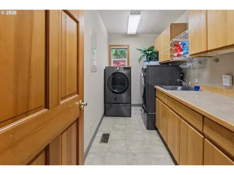 10902 S Huntington Drive Oregon City OR 97045