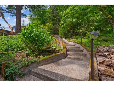10902 S Huntington Drive Oregon City OR 97045