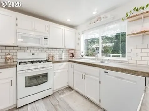 3200 SE Hampton Loop Troutdale OR 97060