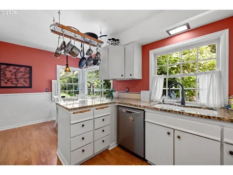 7939 SW 11th Avenue Portland OR 97219