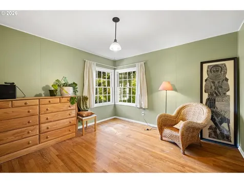 7939 SW 11th Avenue Portland OR 97219