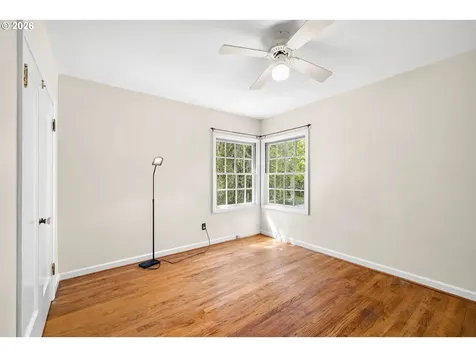 7939 SW 11th Avenue Portland OR 97219
