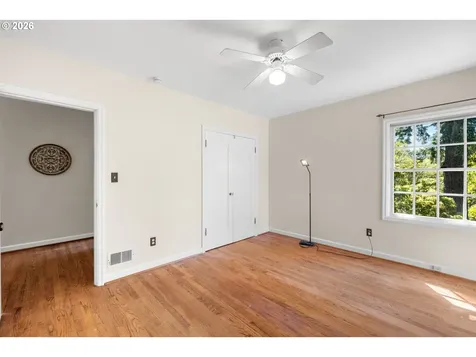 7939 SW 11th Avenue Portland OR 97219