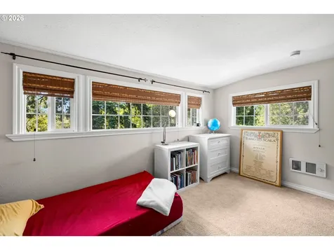 7939 SW 11th Avenue Portland OR 97219
