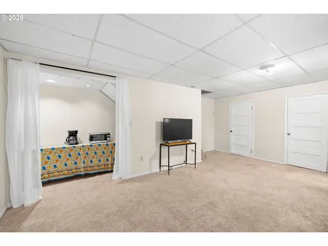 7939 SW 11th Avenue Portland OR 97219