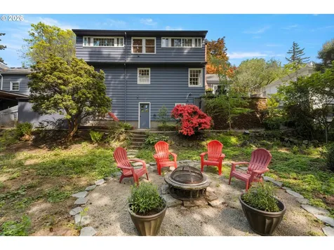 7939 SW 11th Avenue Portland OR 97219