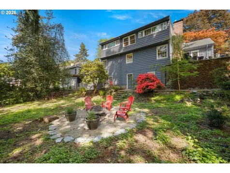 7939 SW 11th Avenue Portland OR 97219