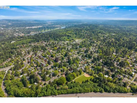 7939 SW 11th Avenue Portland OR 97219