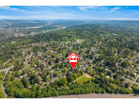 7939 SW 11th Avenue Portland OR 97219