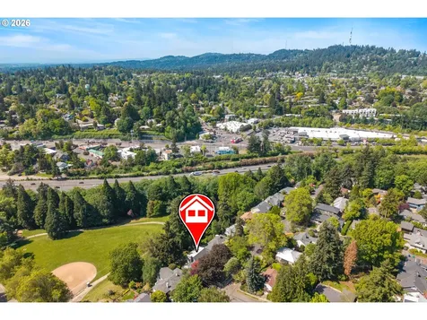 7939 SW 11th Avenue Portland OR 97219