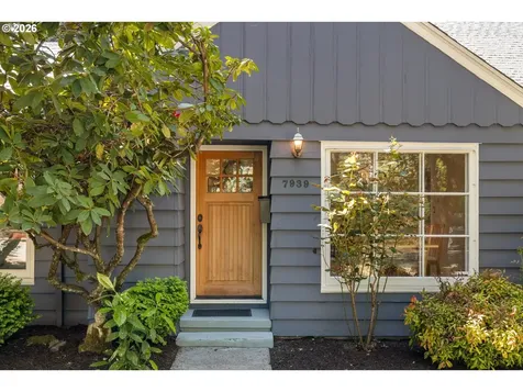 7939 SW 11th Avenue Portland OR 97219