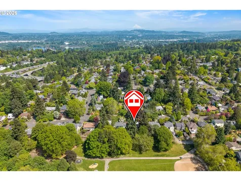 7939 SW 11th Avenue Portland OR 97219