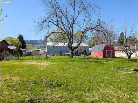 2802 N Spruce Street La Grande OR 97850