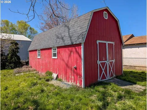 2802 N Spruce Street La Grande OR 97850