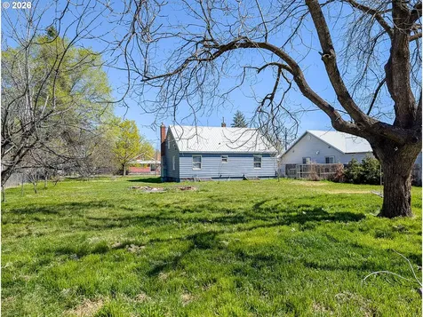 2802 N Spruce Street La Grande OR 97850