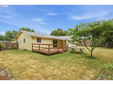 2158 N Danebo Avenue Eugene OR 97402