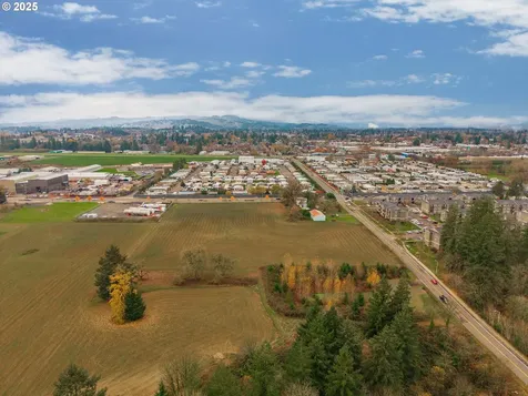 3312 E Fernwood Road Newberg OR 97132