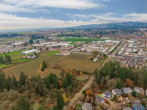 3312 E Fernwood Road Newberg OR 97132
