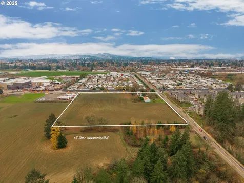 3312 E Fernwood Road Newberg OR 97132