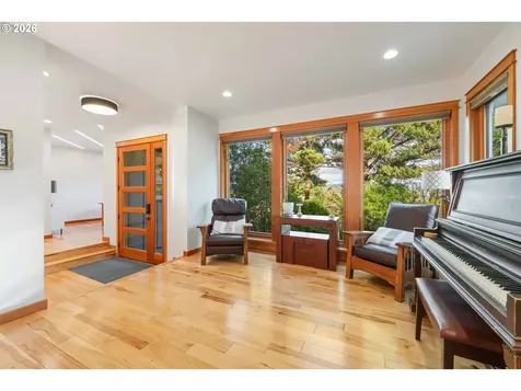 2024 Cedar Court North Bend OR 97459