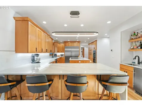2024 Cedar Court North Bend OR 97459
