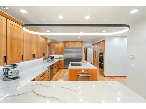 2024 Cedar Court North Bend OR 97459