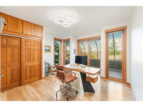2024 Cedar Court North Bend OR 97459