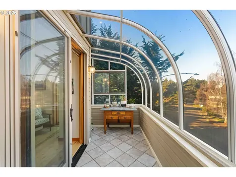 2024 Cedar Court North Bend OR 97459